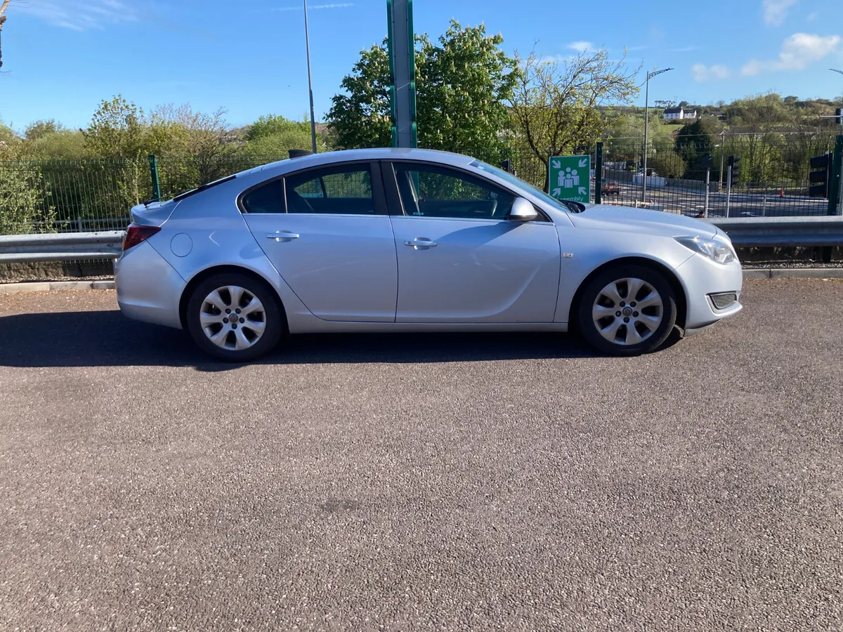 2017 Opel Insignia 1.6 Diesel Hatchback - Image 2