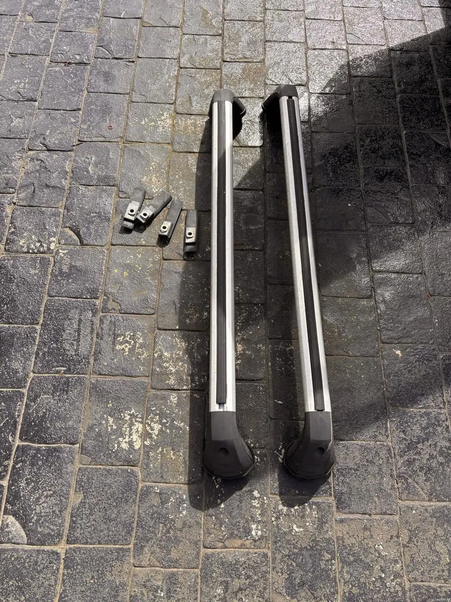 Sold - pending ..2015 Toyota Avensis Estate - Image 2