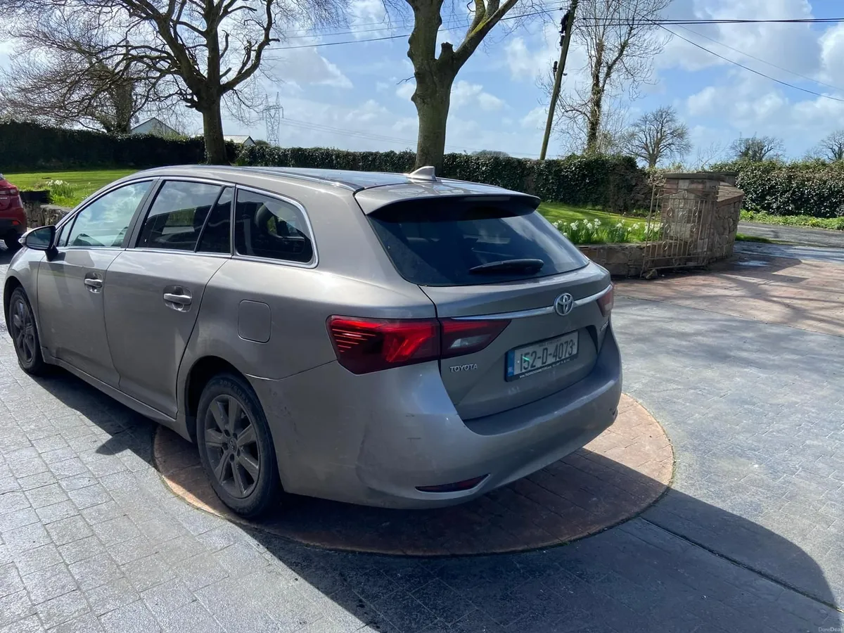 Sold - pending ..2015 Toyota Avensis Estate - Image 4