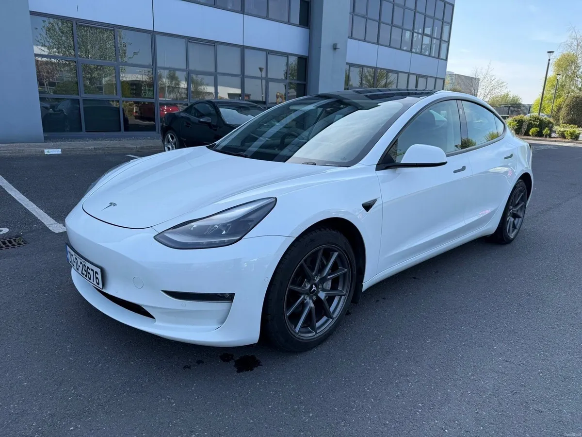 Tesla Model 3 LONG RANGE AWD - Image 1