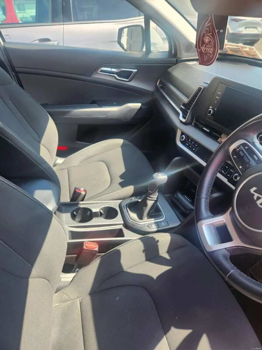 2023 Kia Sportage - Image 4