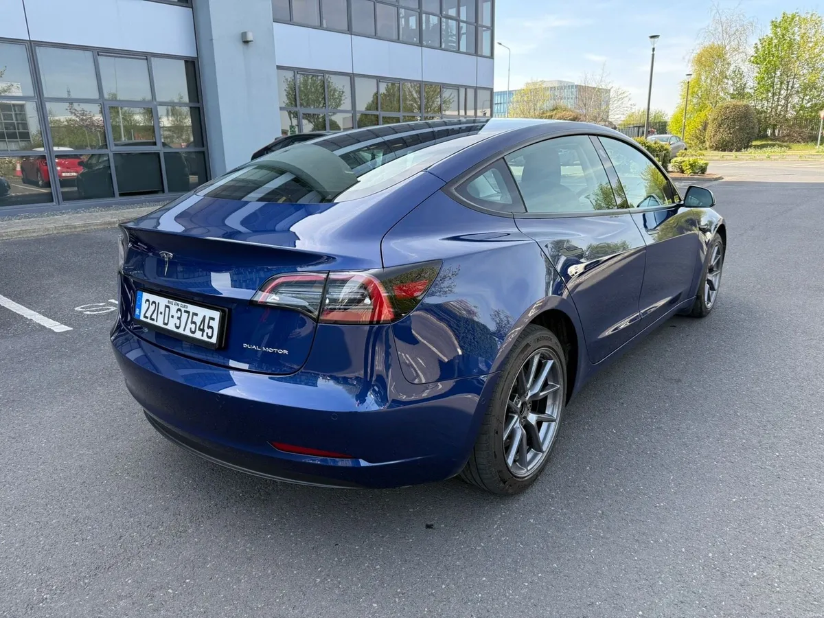Tesla Model 3 LONG RANGE AWD - Image 4