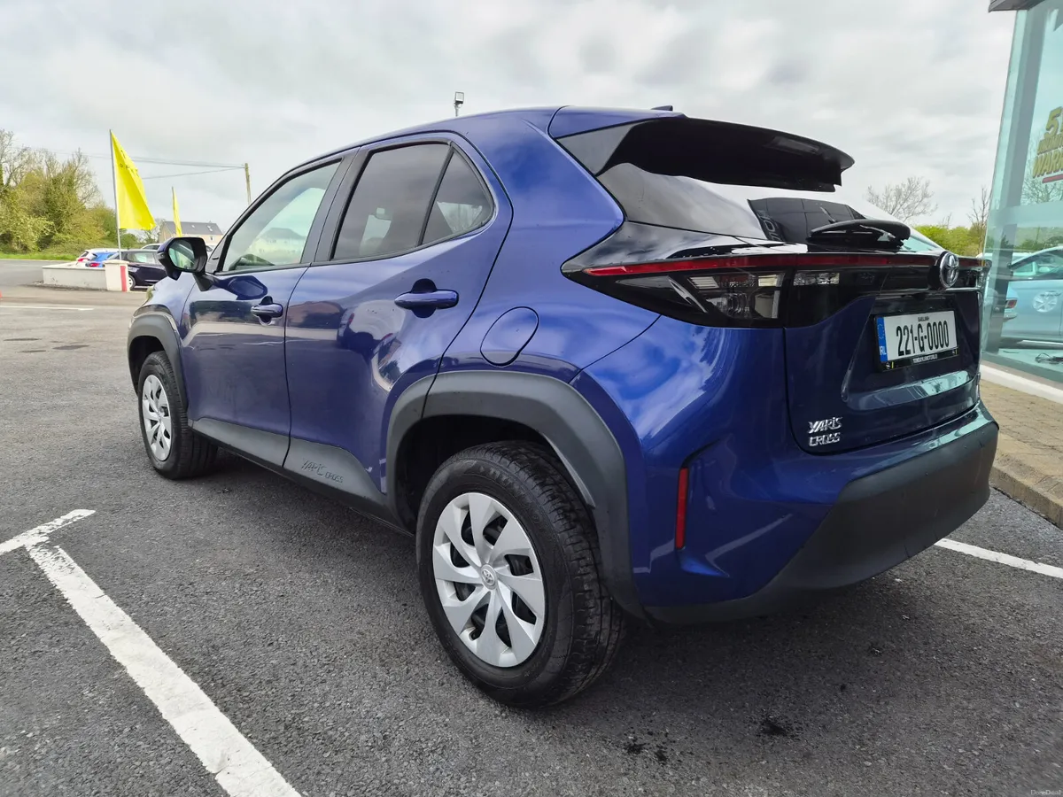 Toyota Yaris Cross 2022 1.5L Petrol Hybrid Auto - Image 5