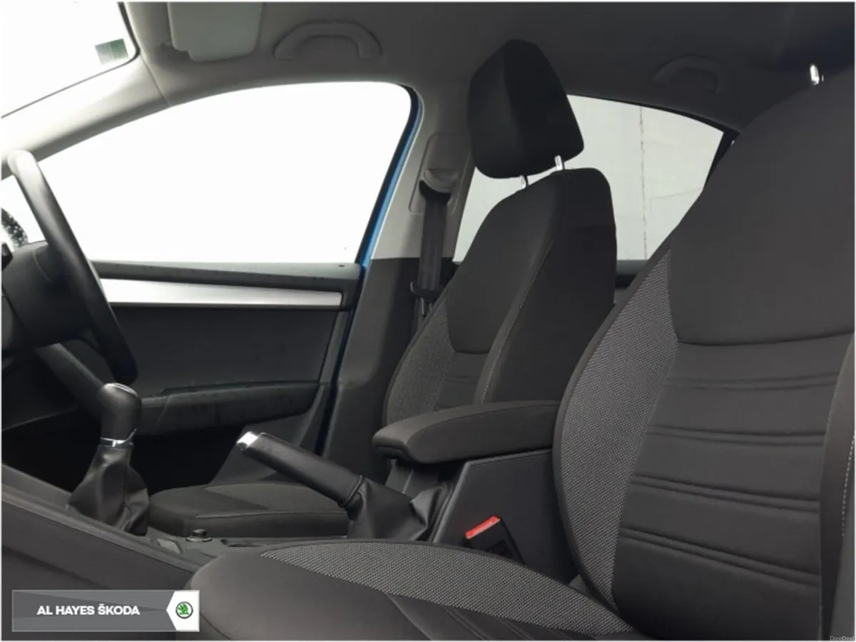 Skoda Octavia **TINY MILEAGE**AMBITION 1.6TDI 115B - Image 3