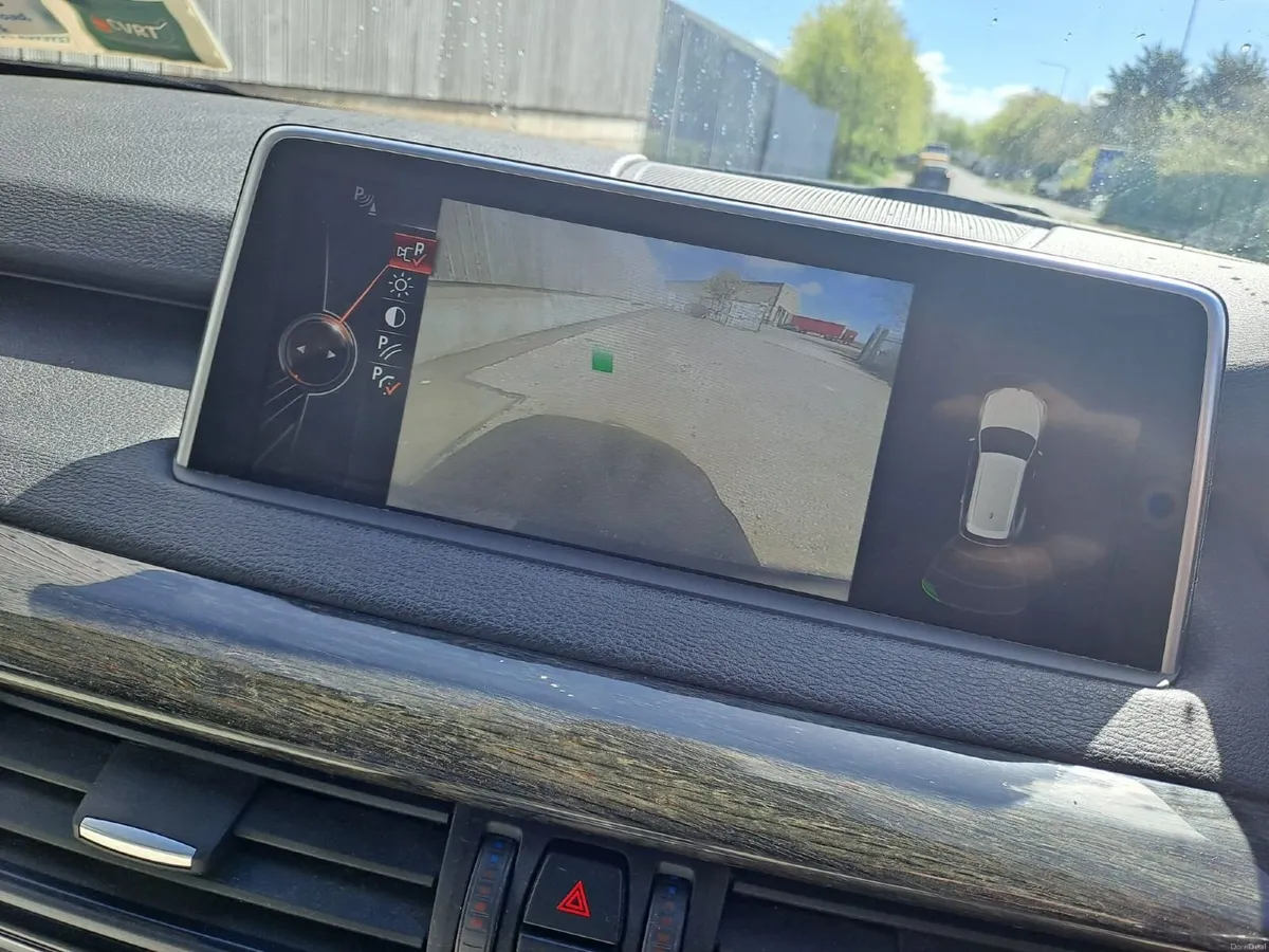 BMW X5 2016 - Image 2