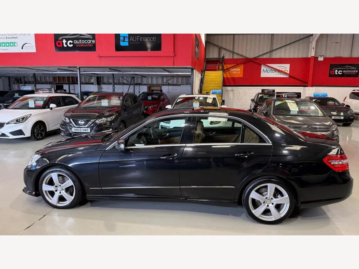 2013 Mercedes Benz E Class E300dh - Image 4