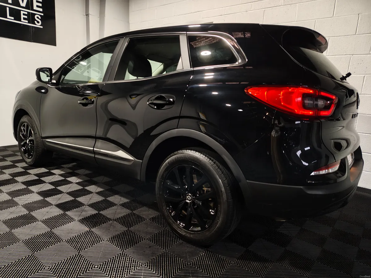 Renault Kadjar 2022 1.3 PETROL AUTOMATIC SUV WITH - Image 4