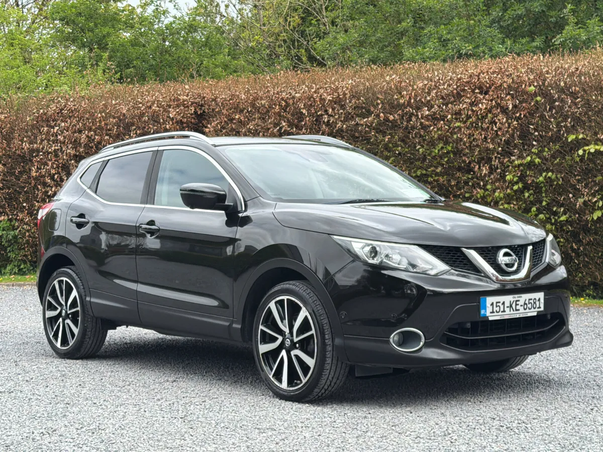 Nissan Qashqai 2015 DCI  SVE LOW Mileage - Image 1