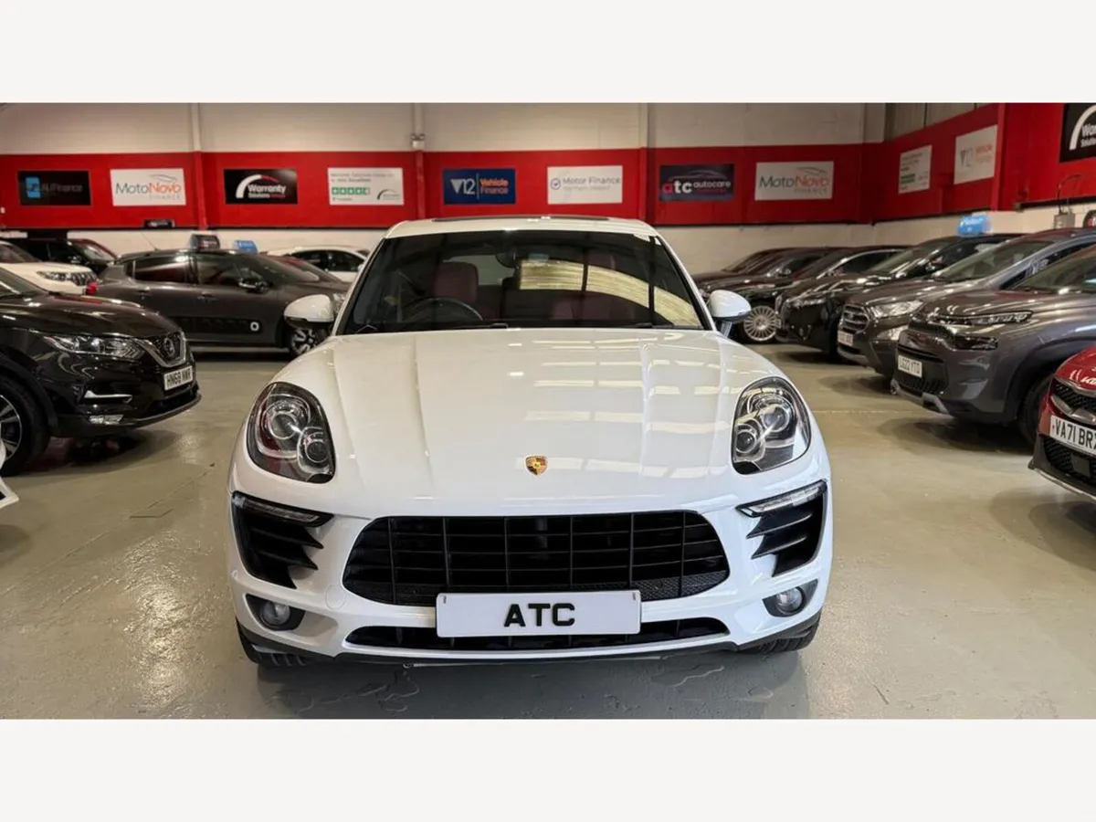 2015 Porsche Macan S s-a - Image 6