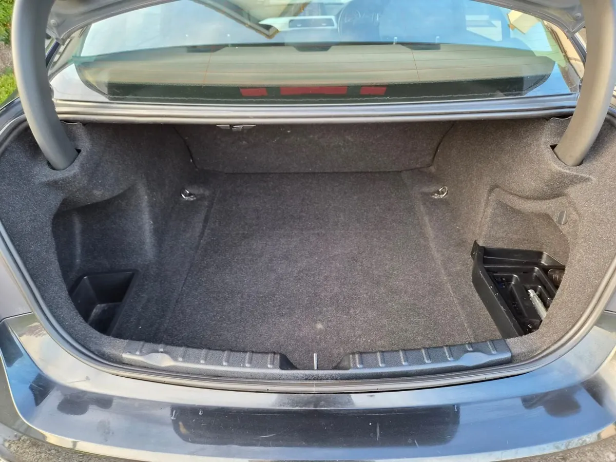 BMW 3-Series 2013 - Image 4