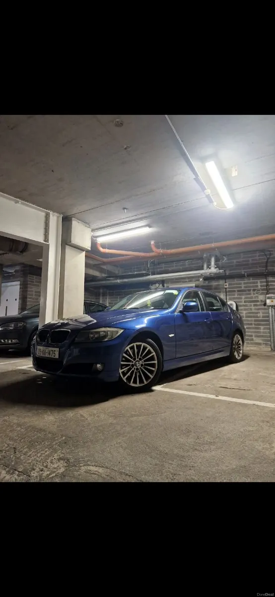 BMW 3-Series 2009 - Image 1