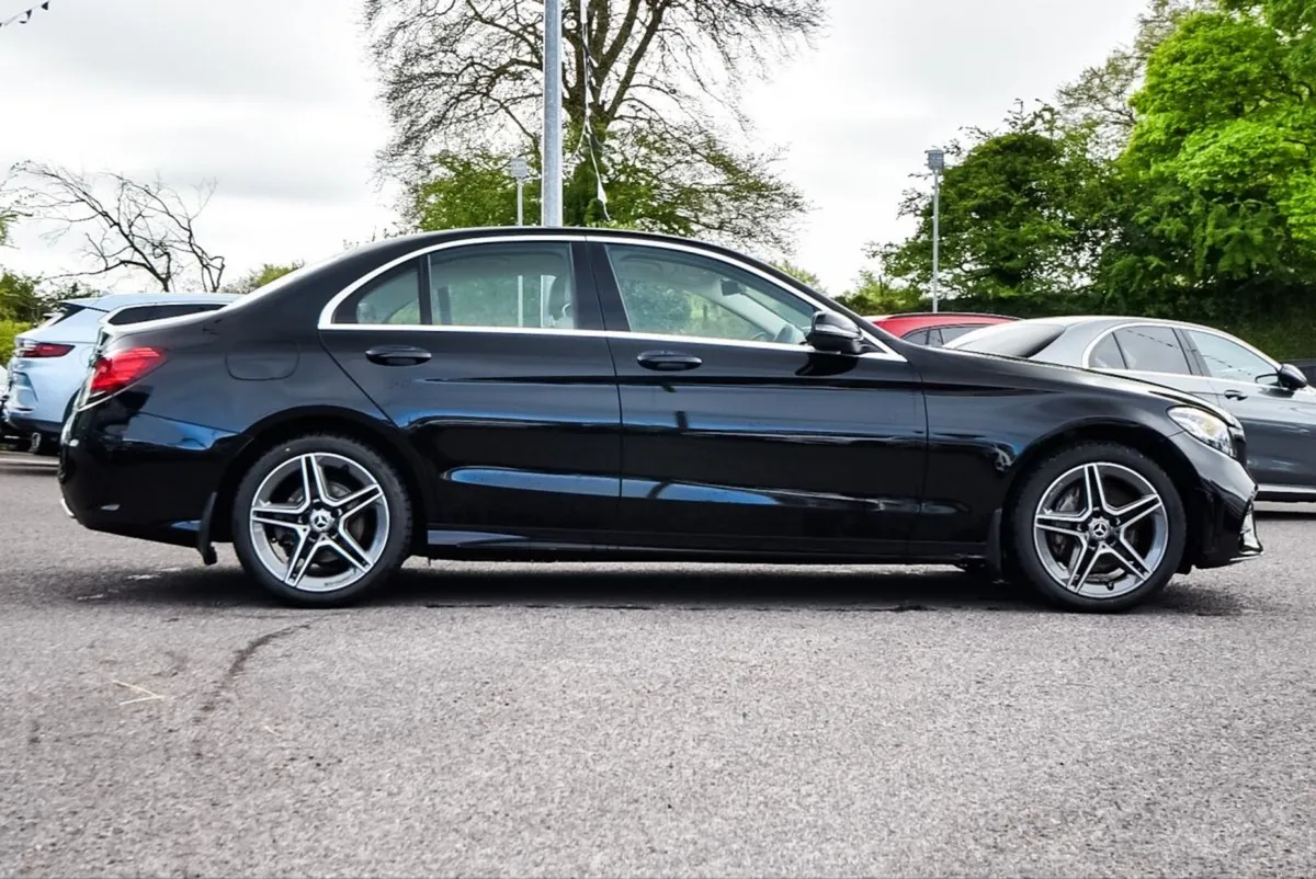 Mercedes-Benz C-Class C200 AMG Mild Hybrid - Image 4