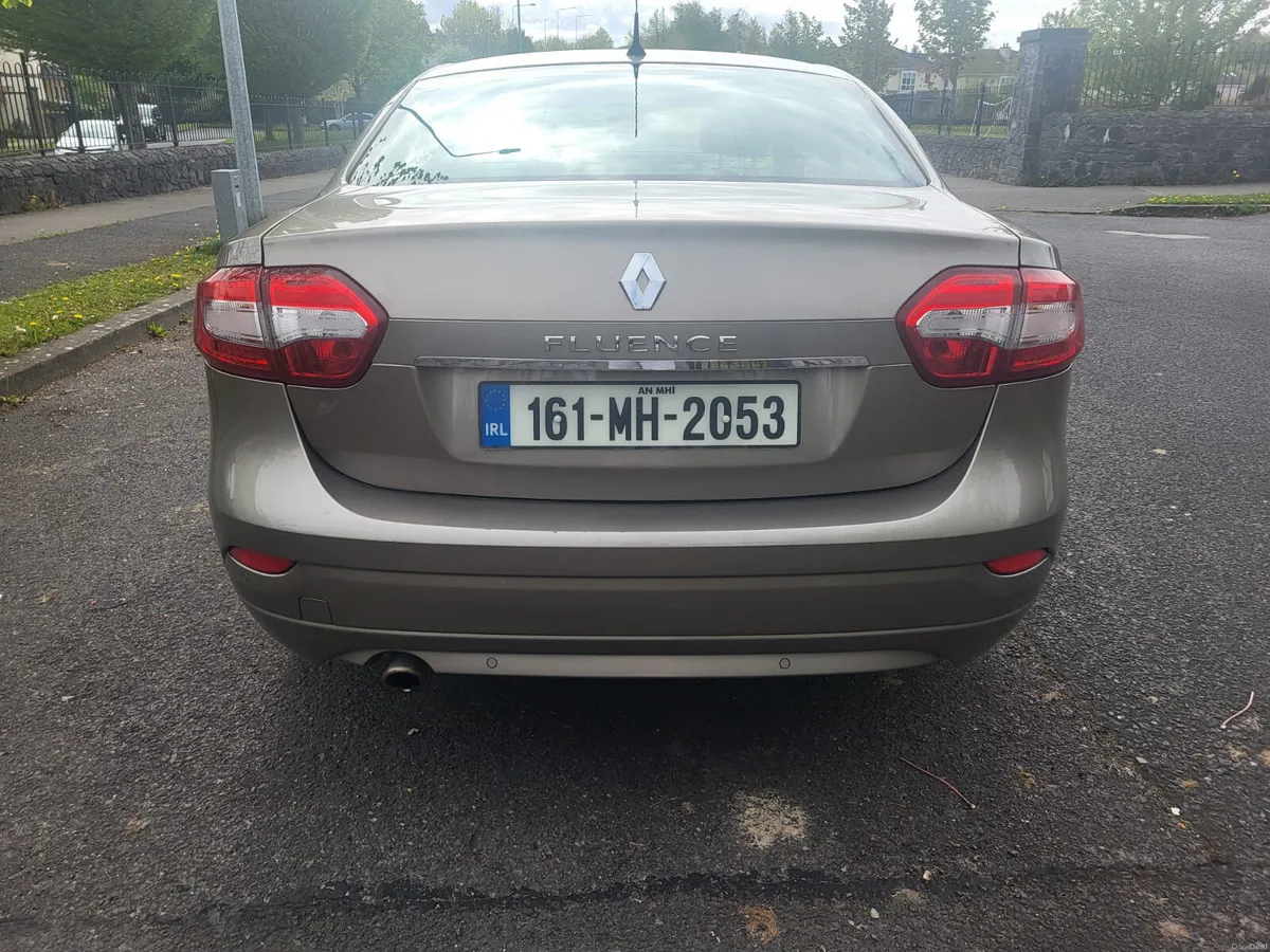 2016 Renault Fluence Limited Edition Low KMS - Image 3