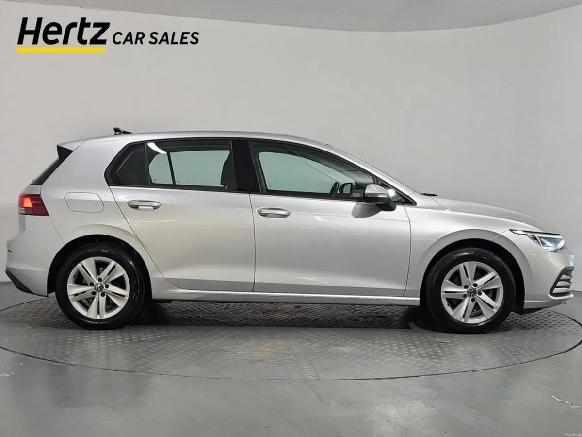 Volkswagen Golf LIFE 110HP Petrol Manual - Image 4