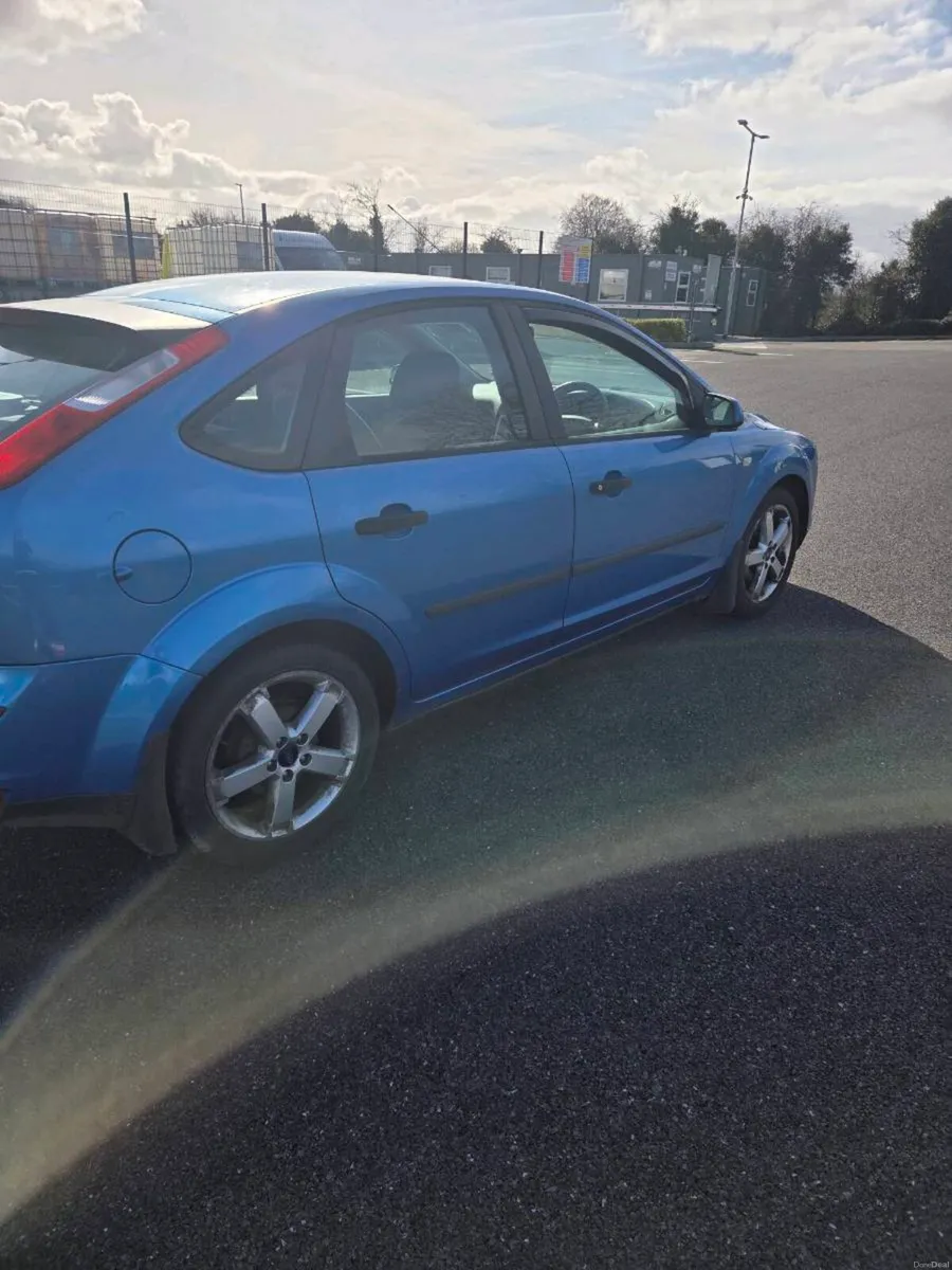 2005 Ford Focus - Image 4