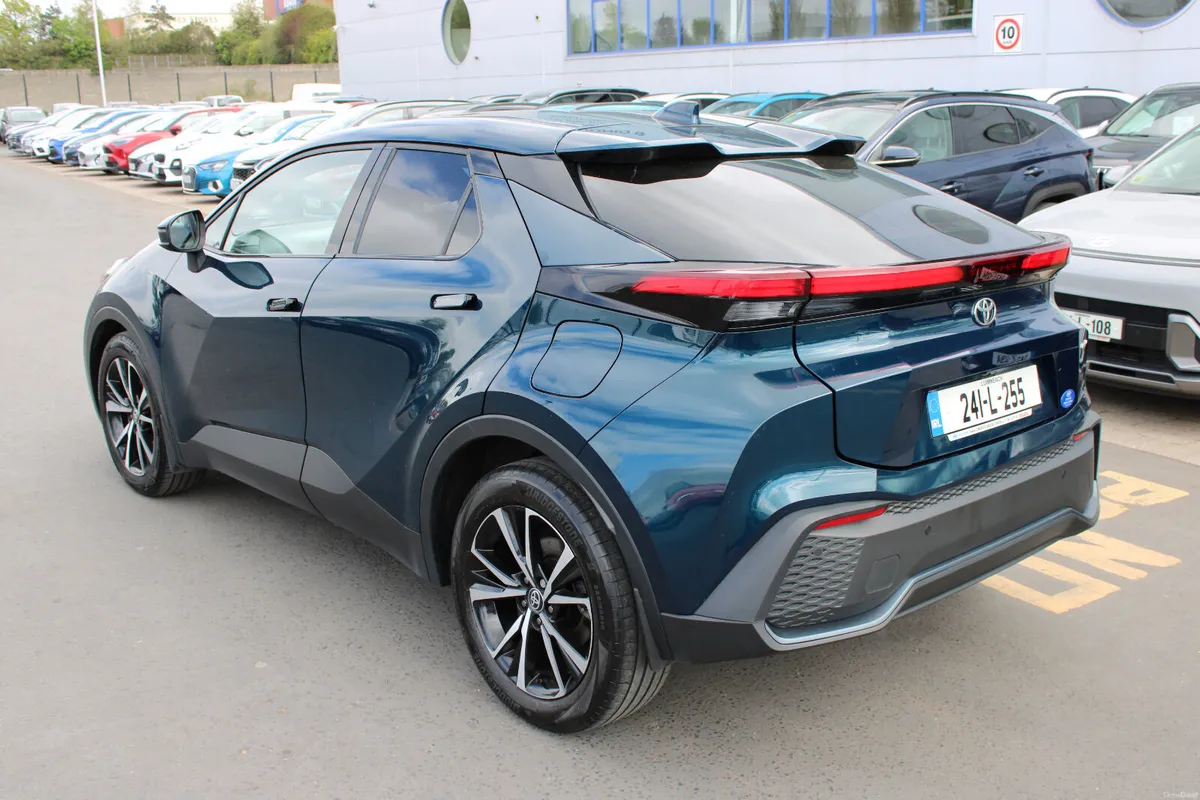 Toyota C-HR 2024 - Image 3