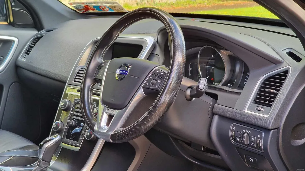 Volvo XC60 2.0 D4 R-design automatic 190BHP - Image 2