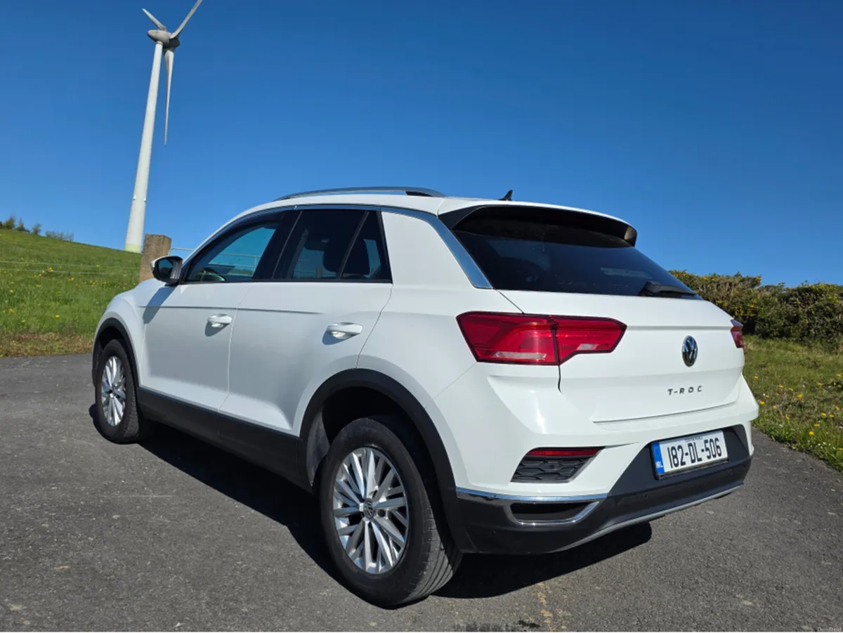 Volkswagen T-Roc DESIGN 1.0 TSI MANUAL 6SPEED FWD - Image 3
