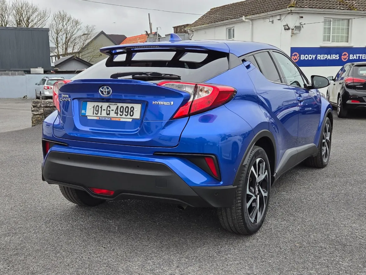 Toyota C-HR 1.8 DESIGN 120BHP HEV 5DR - Image 4