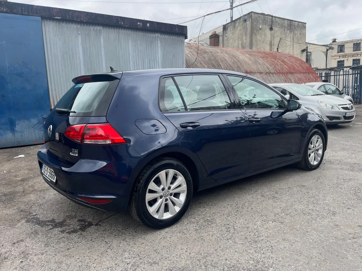 2015 VOLKSWAGEN GOLF COMFORTLINE AUTO 30,000KLM - Image 3