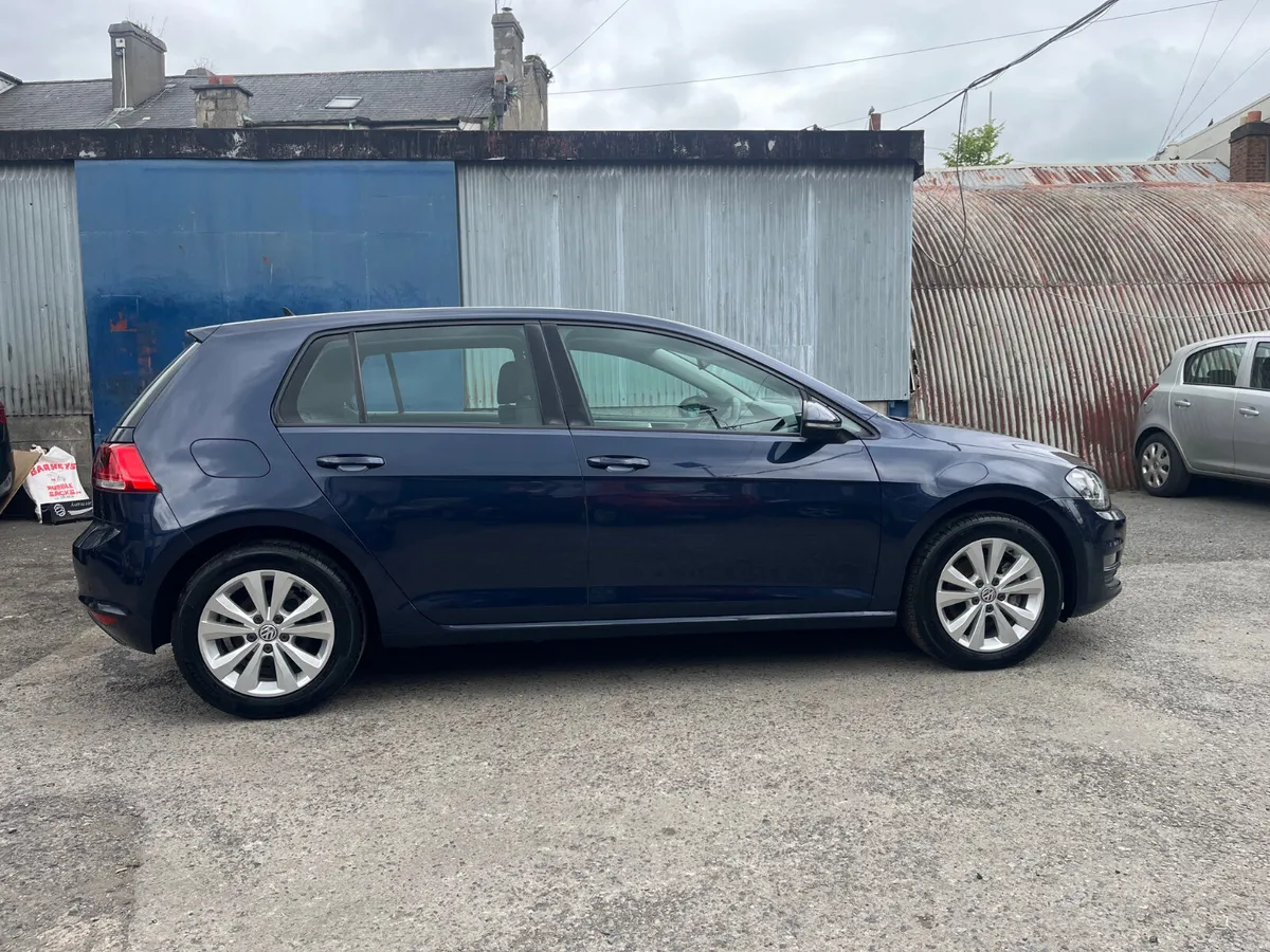 2015 VOLKSWAGEN GOLF COMFORTLINE AUTO 30,000KLM - Image 2
