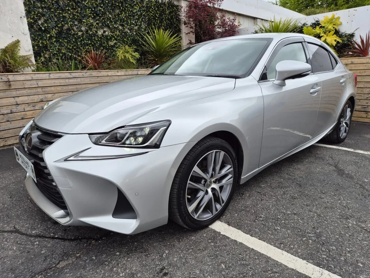 Lexus IS 2.5 HYBRID / EXECUTIVE / HIGH SPEC / TAX - Image 3