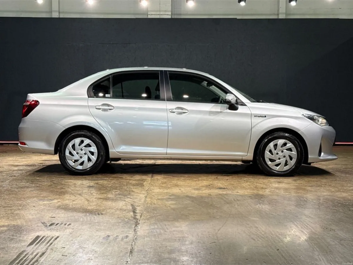 Toyota Corolla HYBRID 1.5 AUTOMATIC - AXIO COROLLA - Image 3