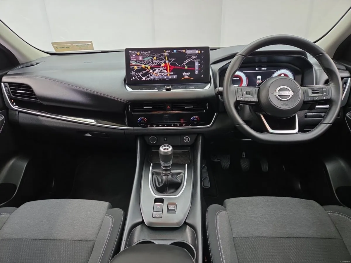 Nissan Qashqai 1.3 PET MILD HYBRID SV PREMIUM *SCR - Image 4