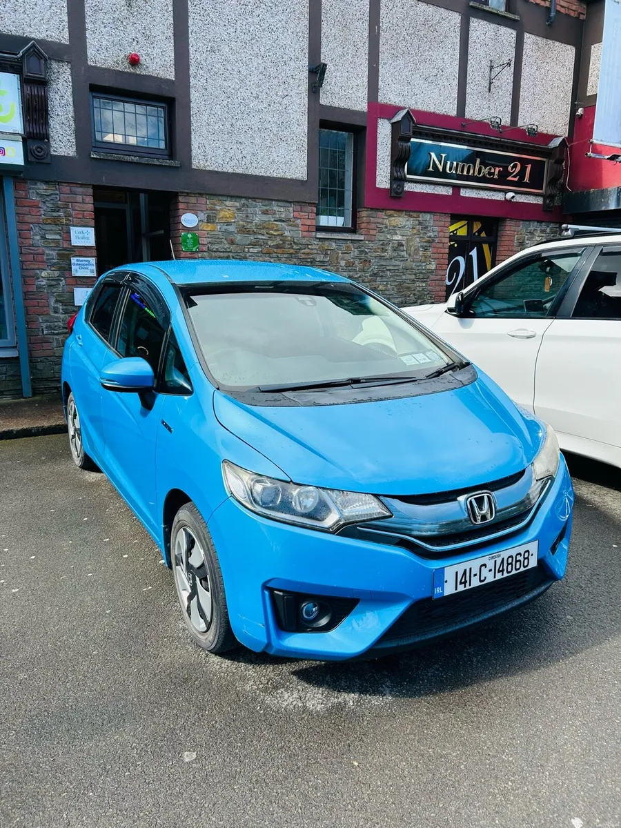Honda fit Hybrid 2014 - Image 1