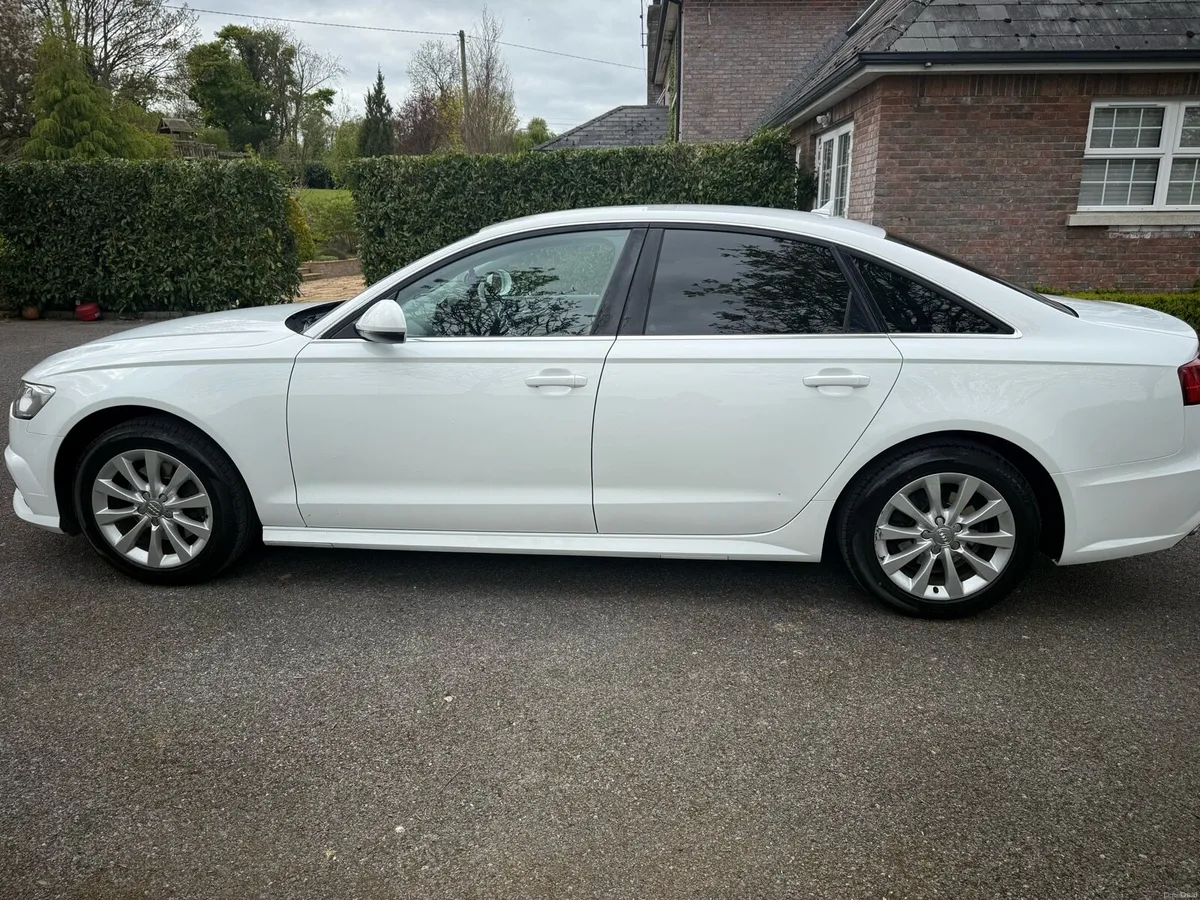 Car - Image 4