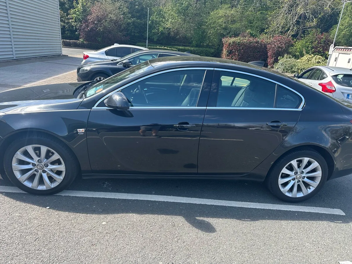 162 Vauxhall Insignia ELITE - Image 2