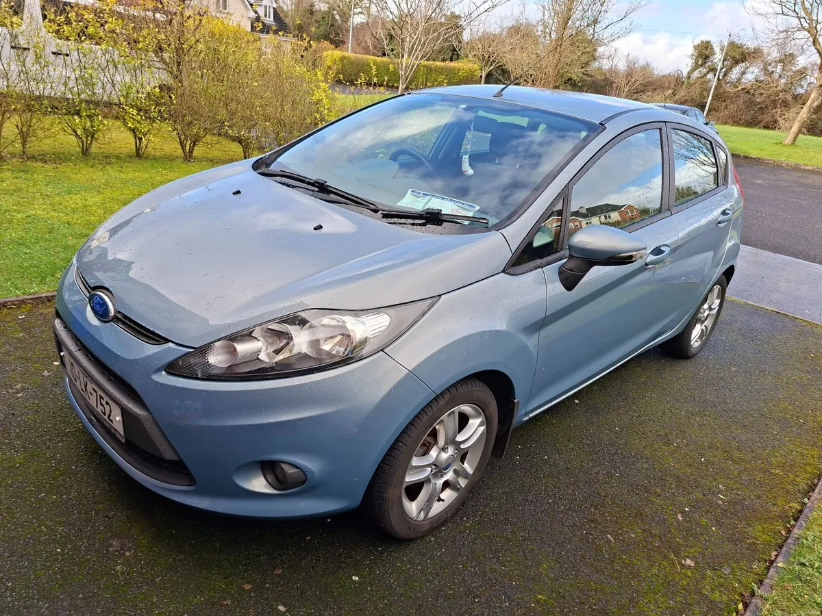 Ford Fiesta 2010 Style 1.2ltr Petrol (Low Mileage) - Image 3
