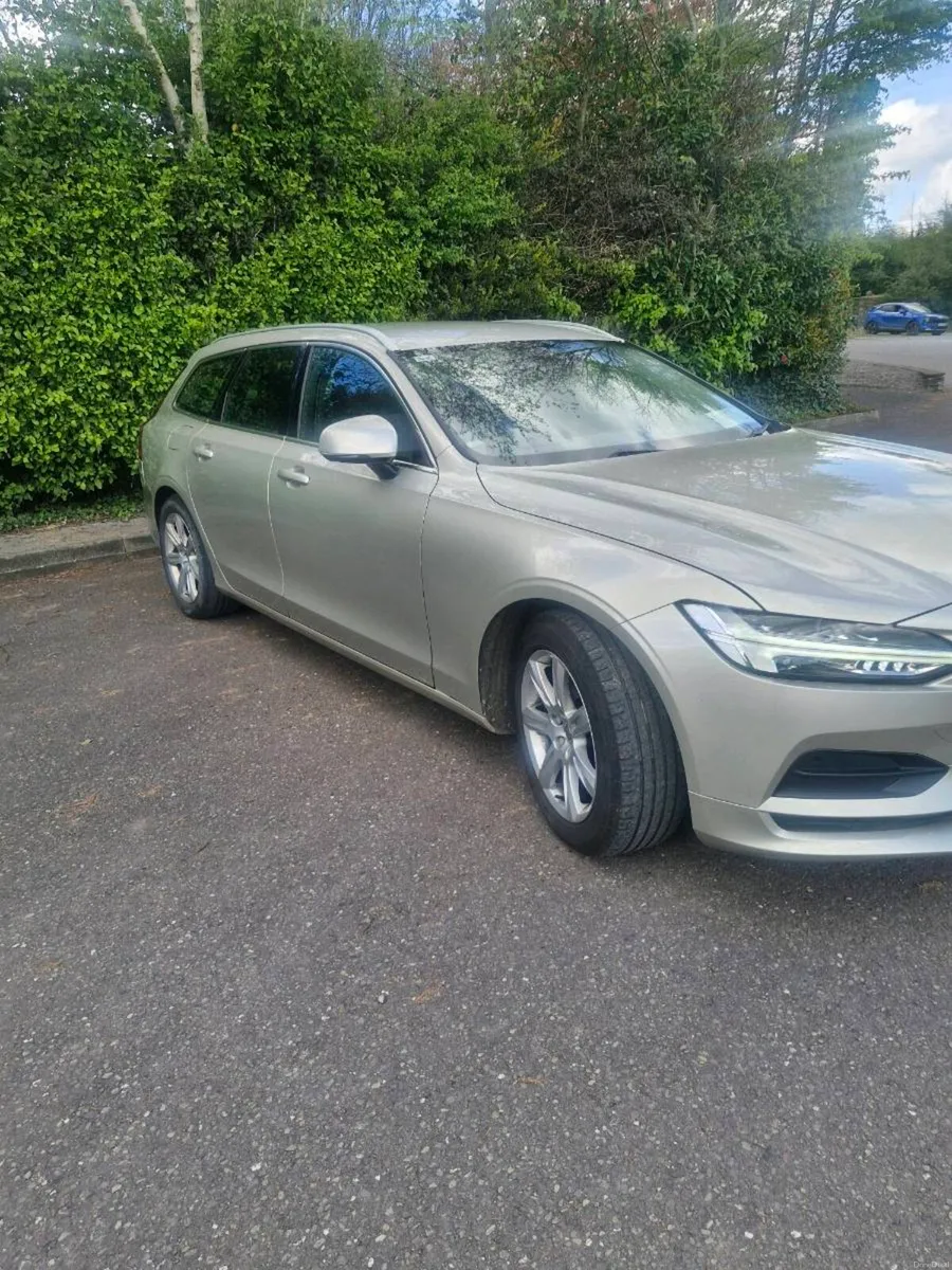Volvo V 90 - Image 2