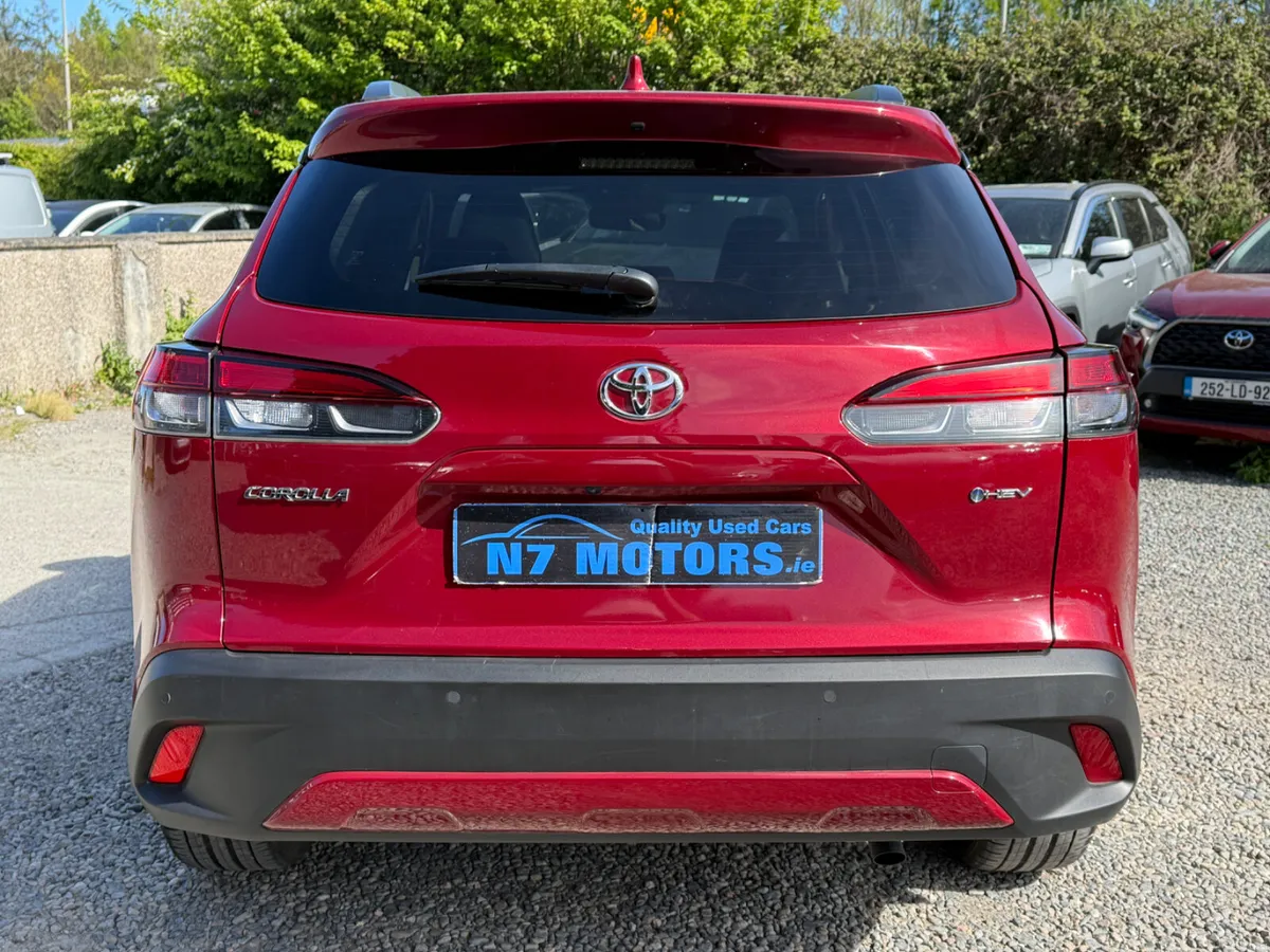 2025 Toyota Corolla Cross 1.8 HYBRID SOL AUTO - Image 4
