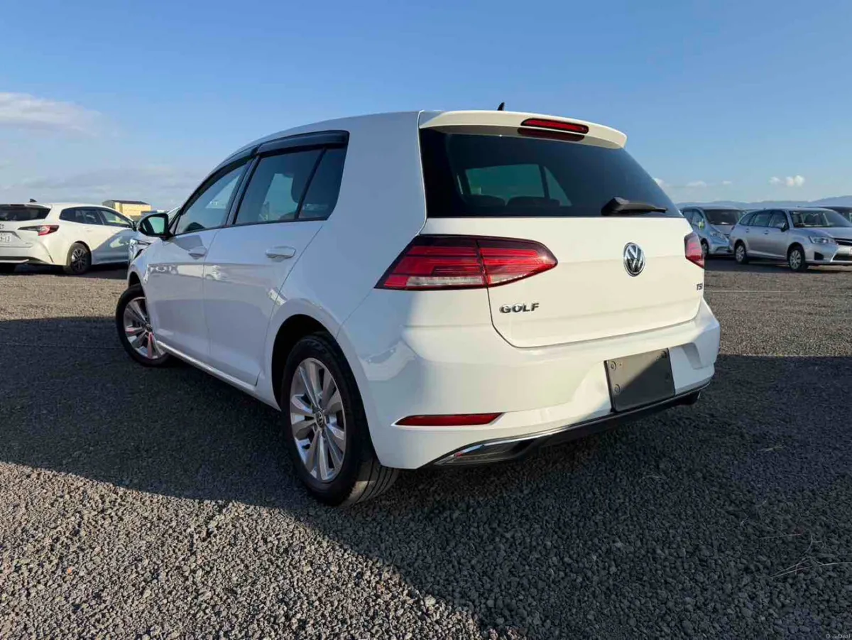 VOLKSWAGEN GOLF 1.2 TSI AUTO 2017 - Image 3