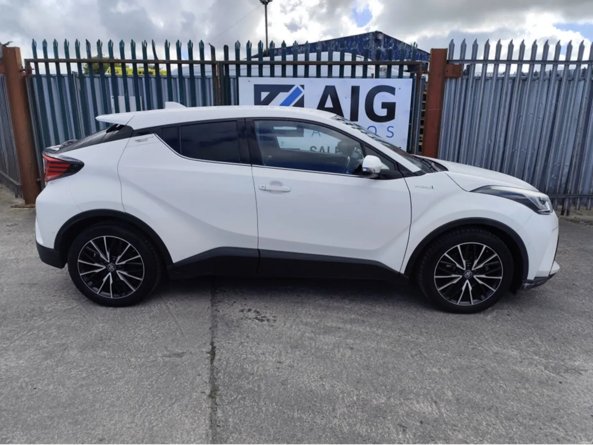 Toyota C-HR 2.0 EXCEL HEV CVT AUTO - Image 4