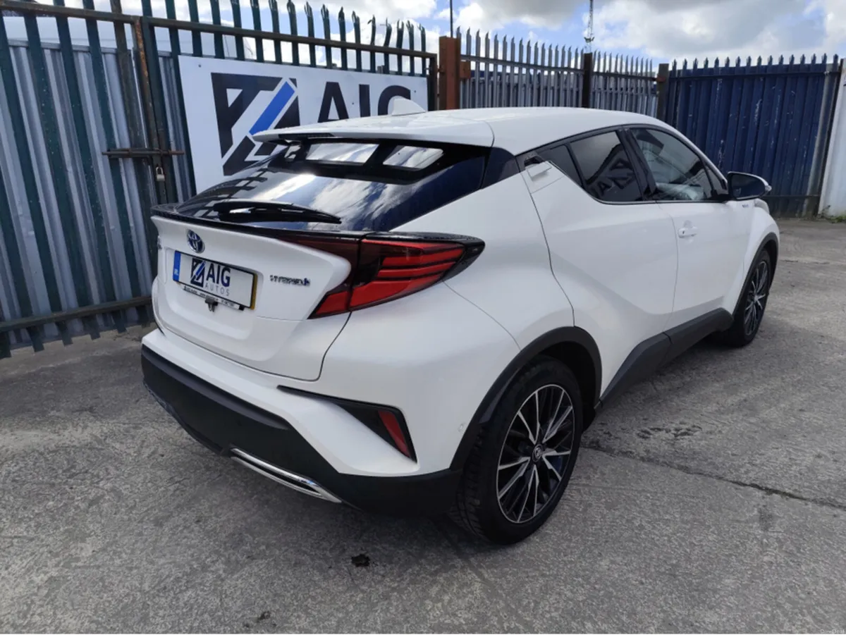 Toyota C-HR 2.0 EXCEL HEV CVT AUTO - Image 3