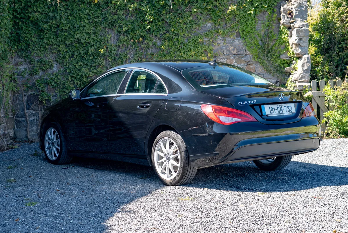 2019 Mercedes-Benz CLA 1.6 Petrol Manual - Image 3