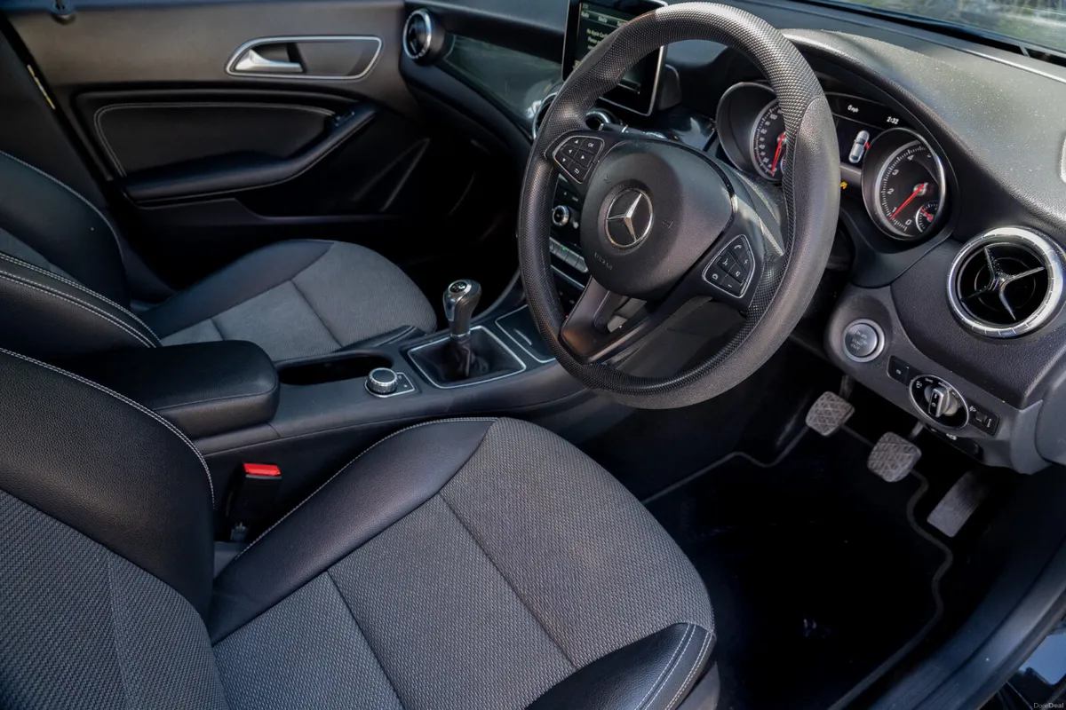 2019 Mercedes-Benz CLA 1.6 Petrol Manual - Image 2