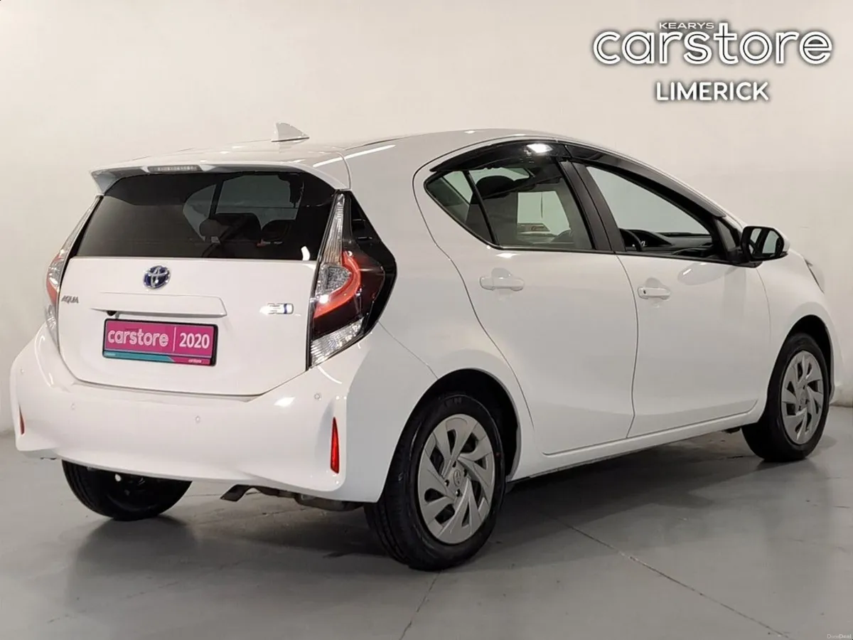 Toyota Aqua 1.5 HYBRID - Image 3