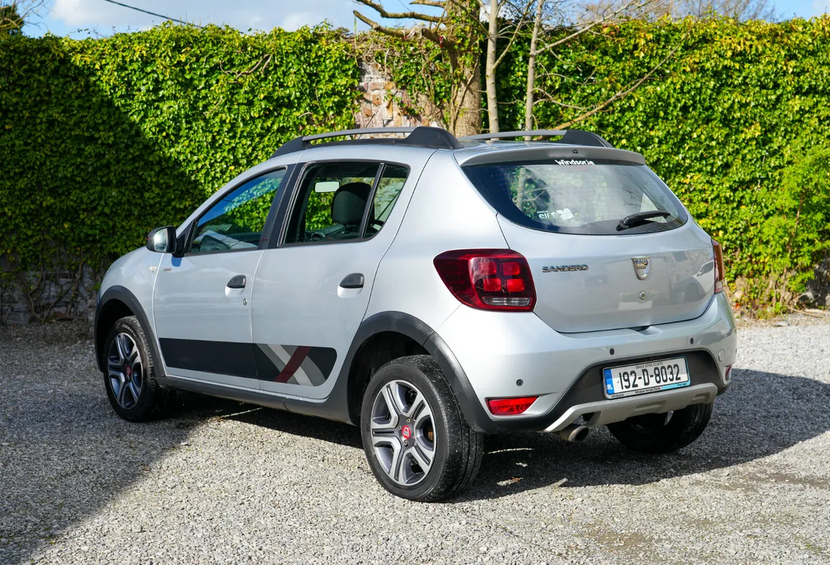 2019 Dacia Sandero TECHROAD 0.9 Petrol Manual - Image 3
