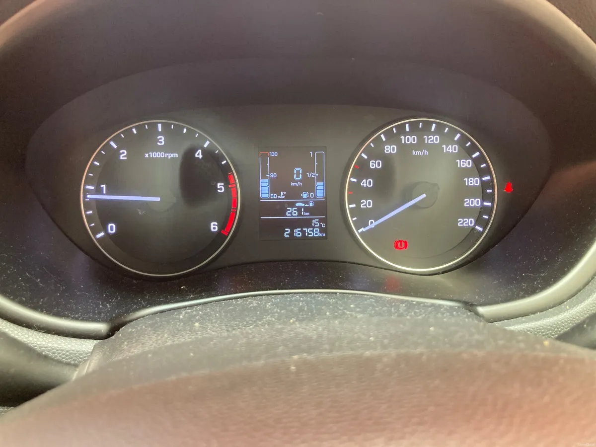 2017 Hyundai i20 1.1 Diesel Hatchback - Image 4