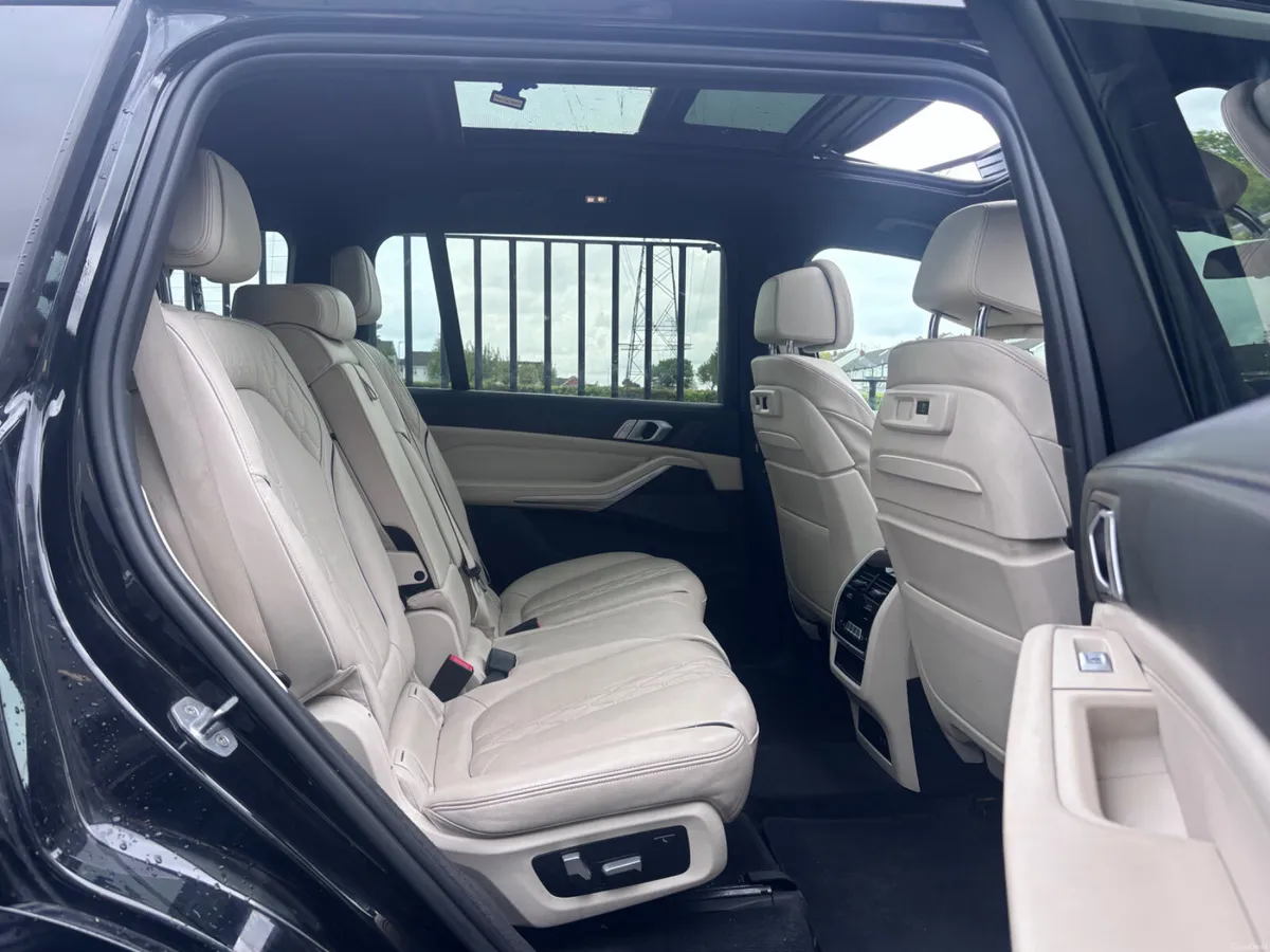 BMW X7 XDRIVE 30D 7 SEATER // SUNROOF // HIGH SPEC - Image 5