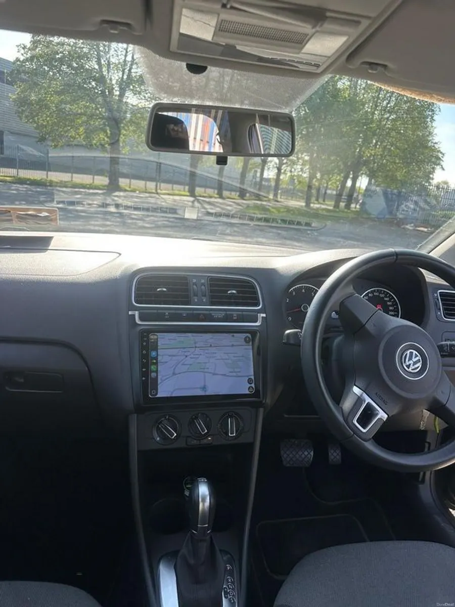 2013 Volkswagen Polo - Image 2