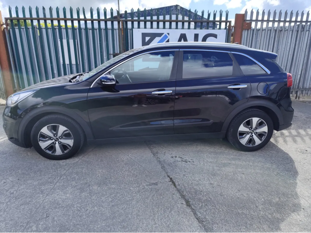 Kia Niro 1.6 GDI 2 104BHP 5DR AUTO HYBRID - Image 3