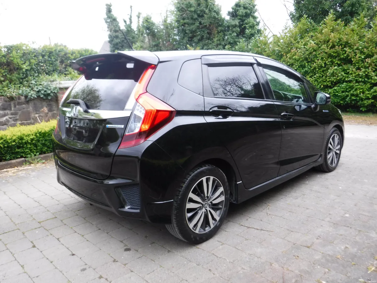 HONDA FIT 1.5 AUTO HYBRID SPORTS ANDROID+CARPLAY - Image 3