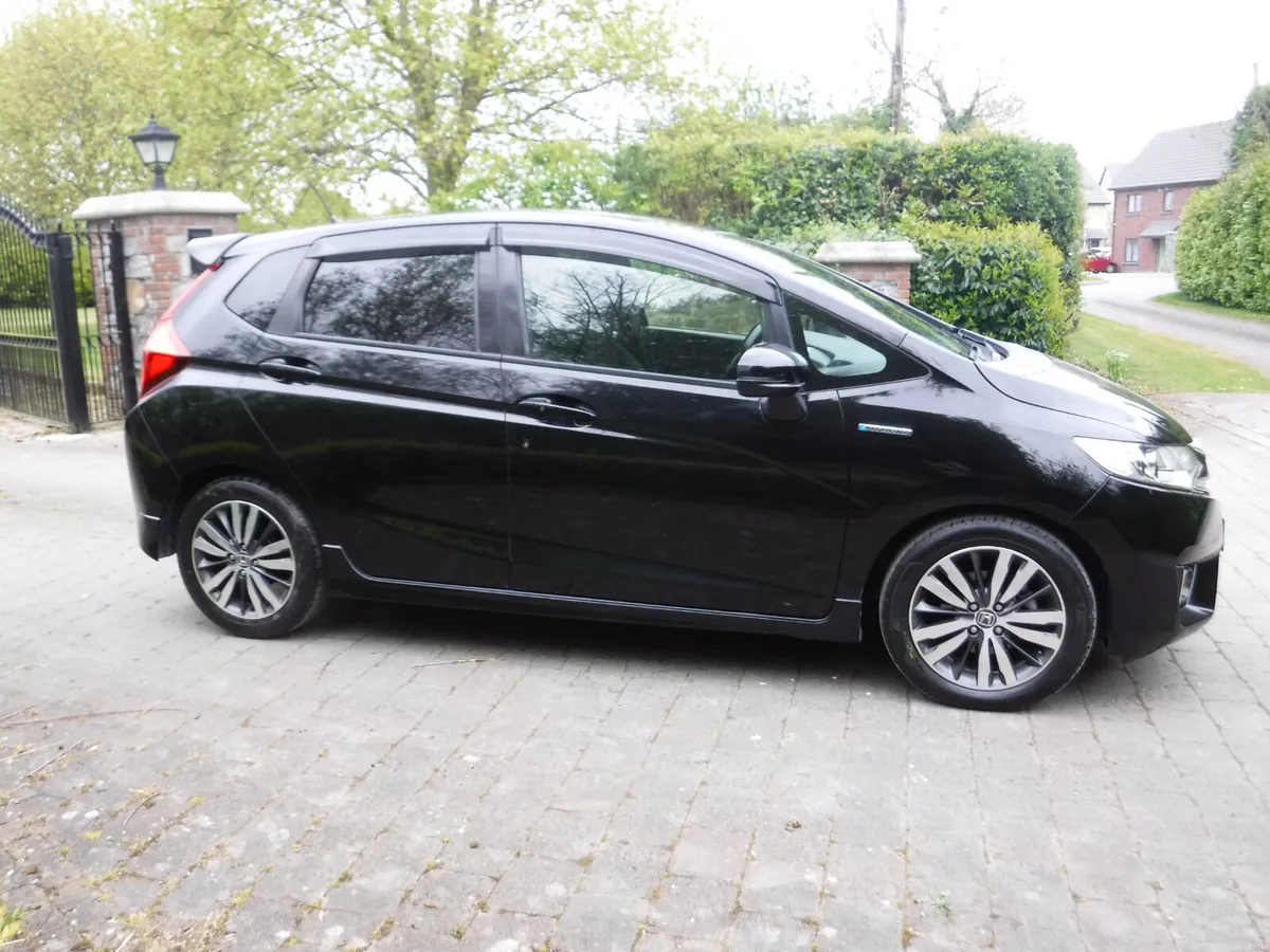 HONDA FIT 1.5 AUTO HYBRID SPORTS ANDROID+CARPLAY - Image 2