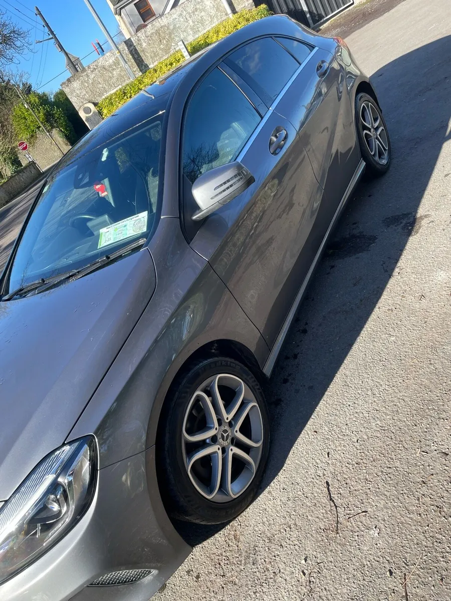 Mercedes Benz a series - Image 3