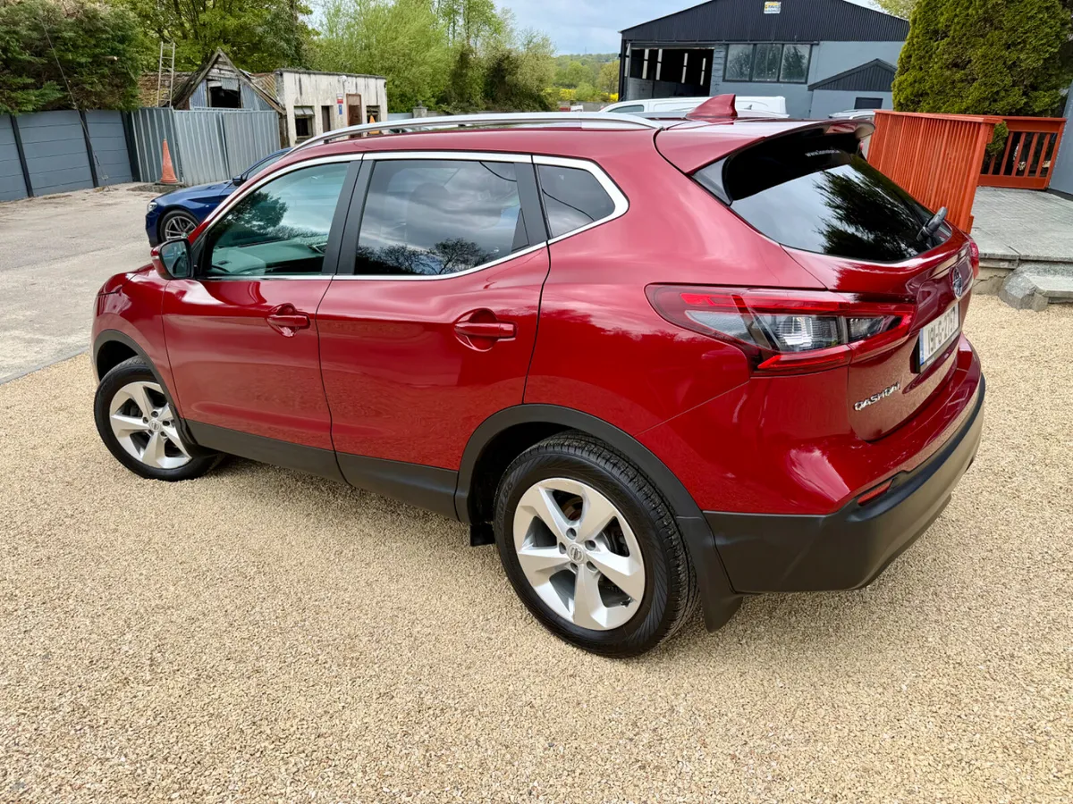 2019 Nissan Qashqai 1.5dci Pan Roof - Image 3