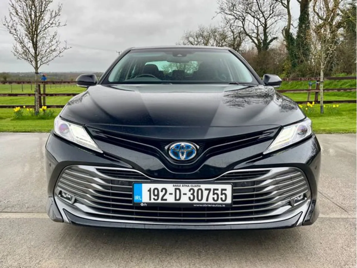Toyota Camry 2.5 Hybrid *RETAIL PRICE €21900 STRAI - Image 2